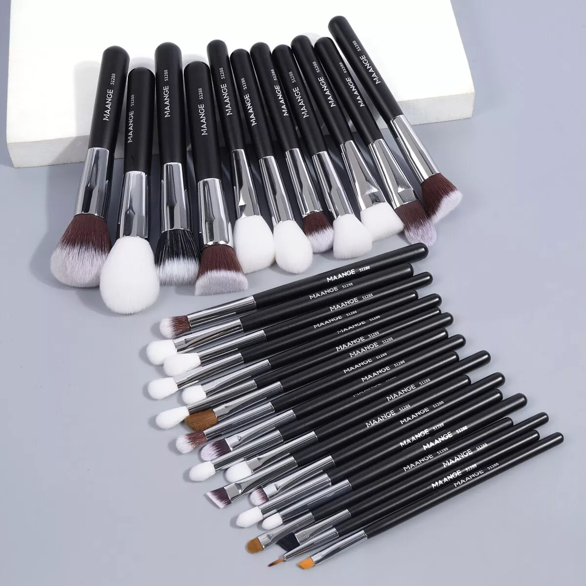 30-Piece Professional Makeup Brush Set - Image 2