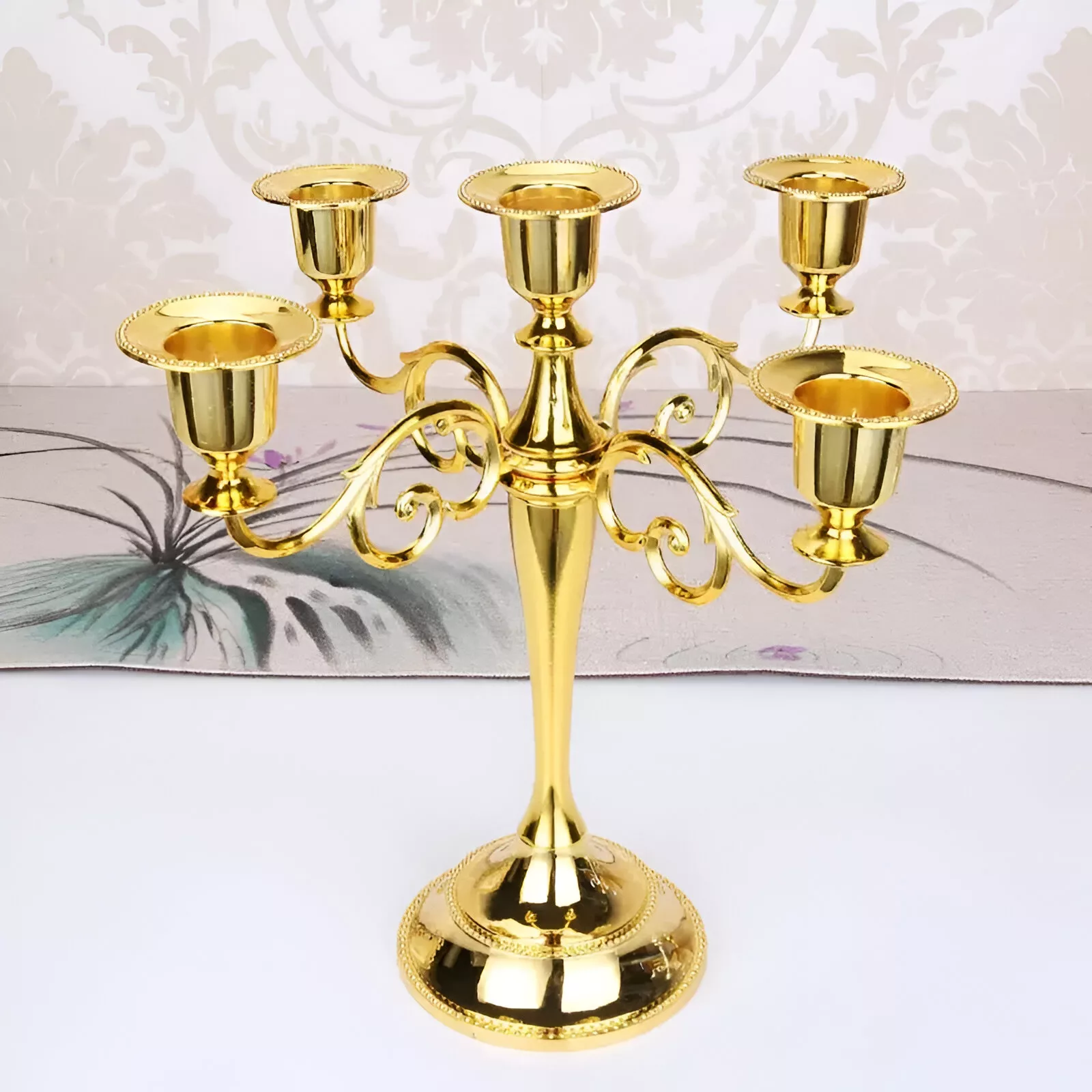 Elegant Metal Hollow Design Candle Holders