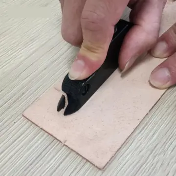 Adjustable V-Gouge Leather Crafting Tool for Cutting Folds and Corners
