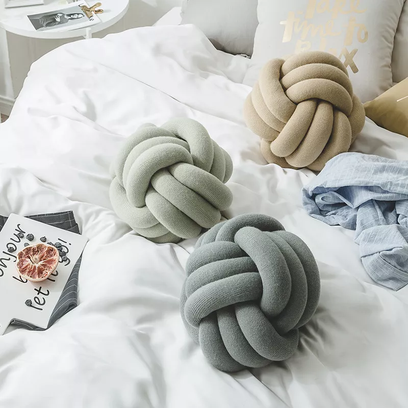DIY Knot Pillow Ball – Oversized Soft Cushion for Home & Pets - Image 4