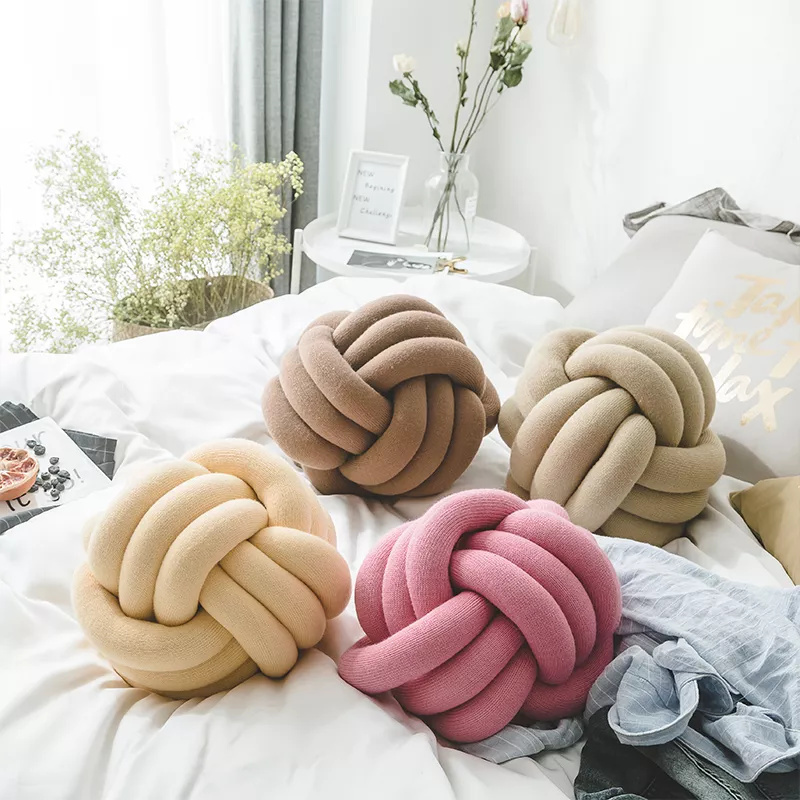 DIY Knot Pillow Ball – Oversized Soft Cushion for Home & Pets