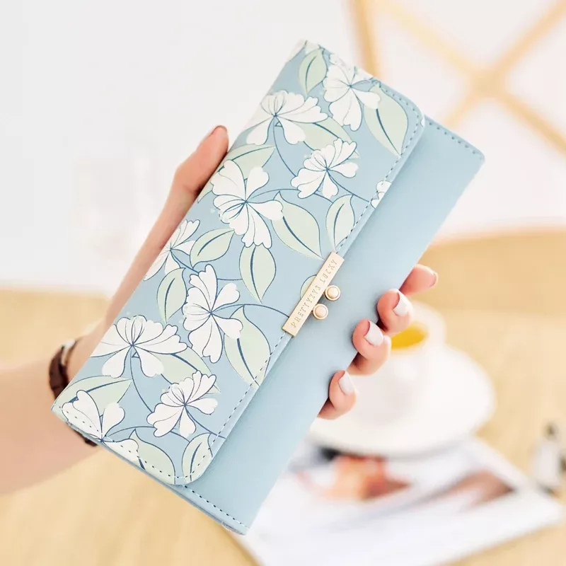 Elegant Floral Women’s Long Wallet - High Capacity 3-Fold Card Holder - Image 3