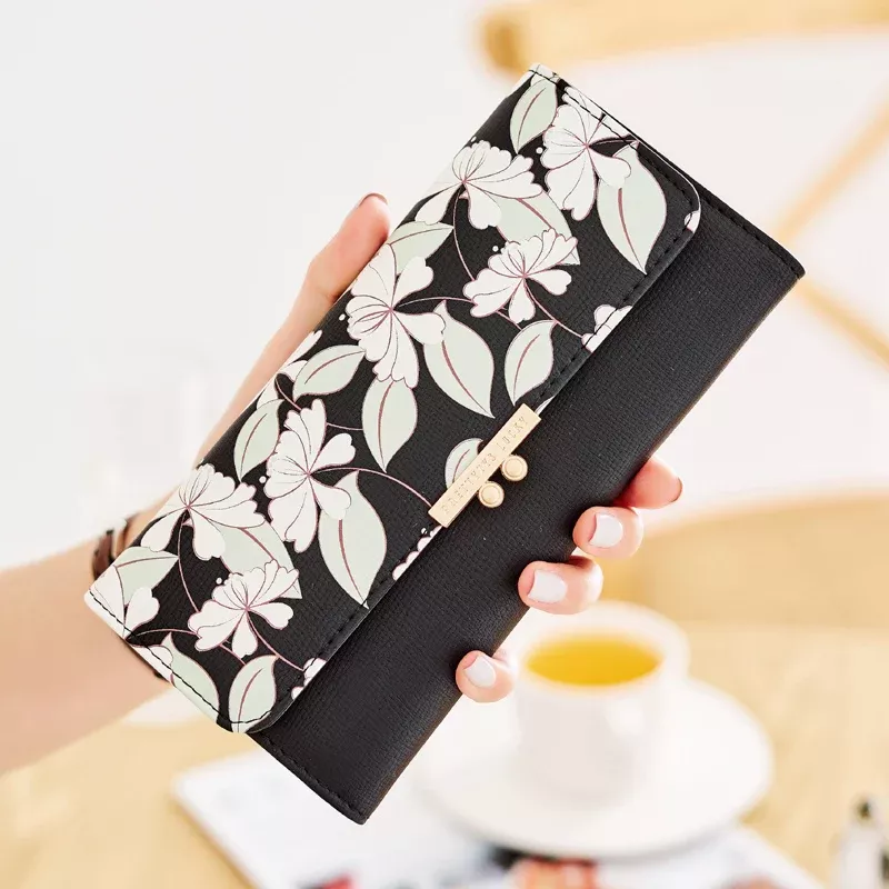 Elegant Floral Women’s Long Wallet - High Capacity 3-Fold Card Holder - Image 4