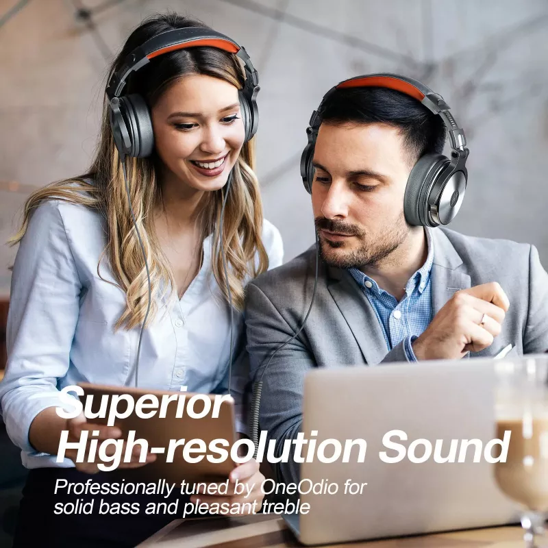 Foldable Over-Ear Wired Headphones - Image 3