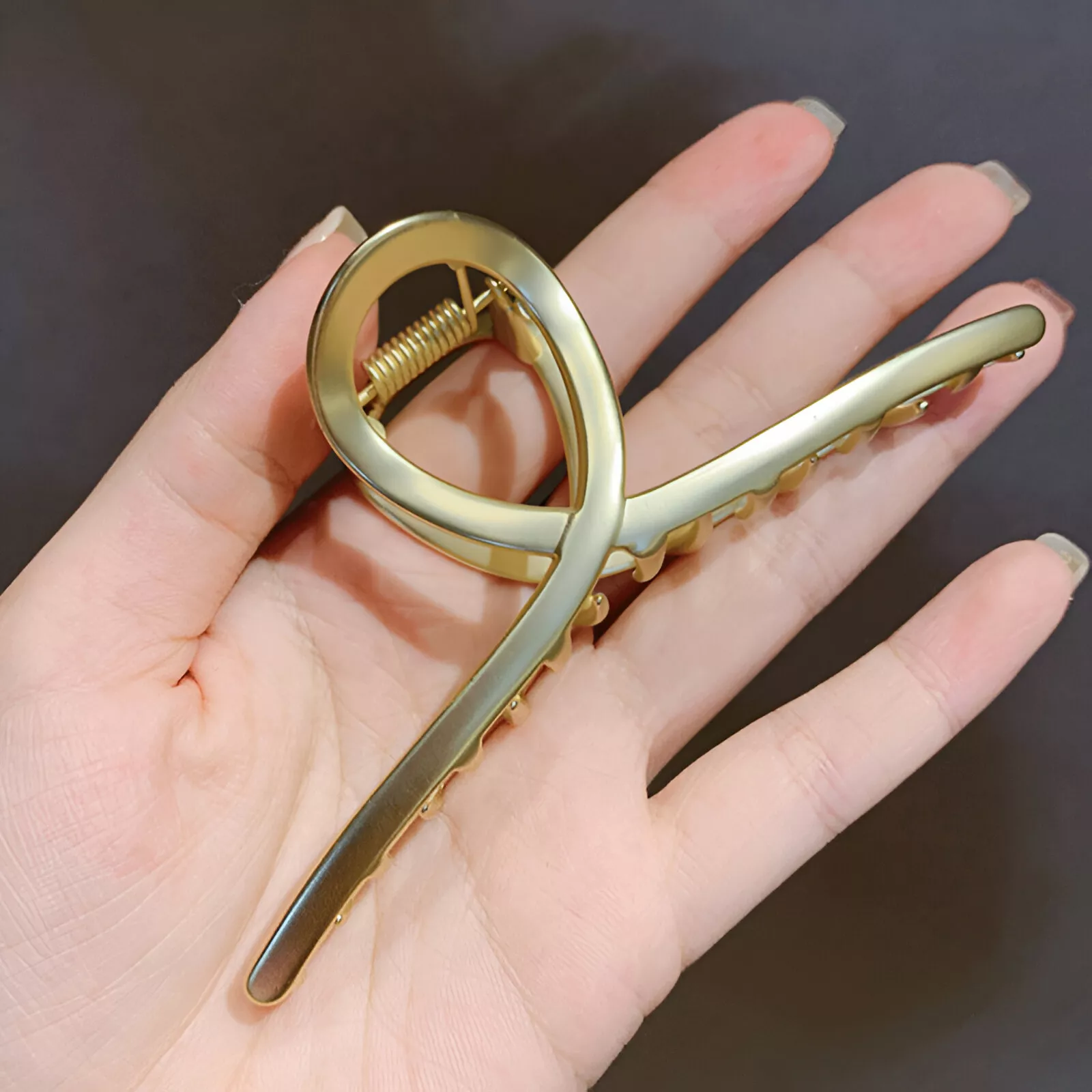 Matte Gold Alloy French Shark Clip Hairpin - Large Cross-Disc Design - Image 3