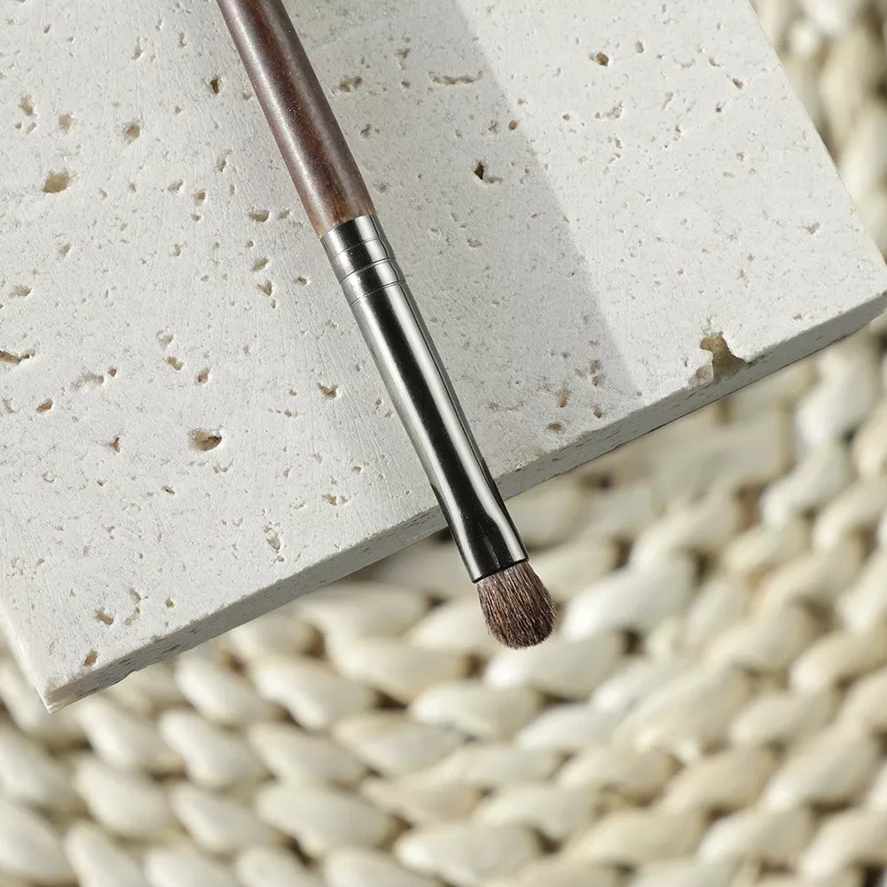 Professional 4-Piece Eyeshadow Makeup Brush Set - Image 5