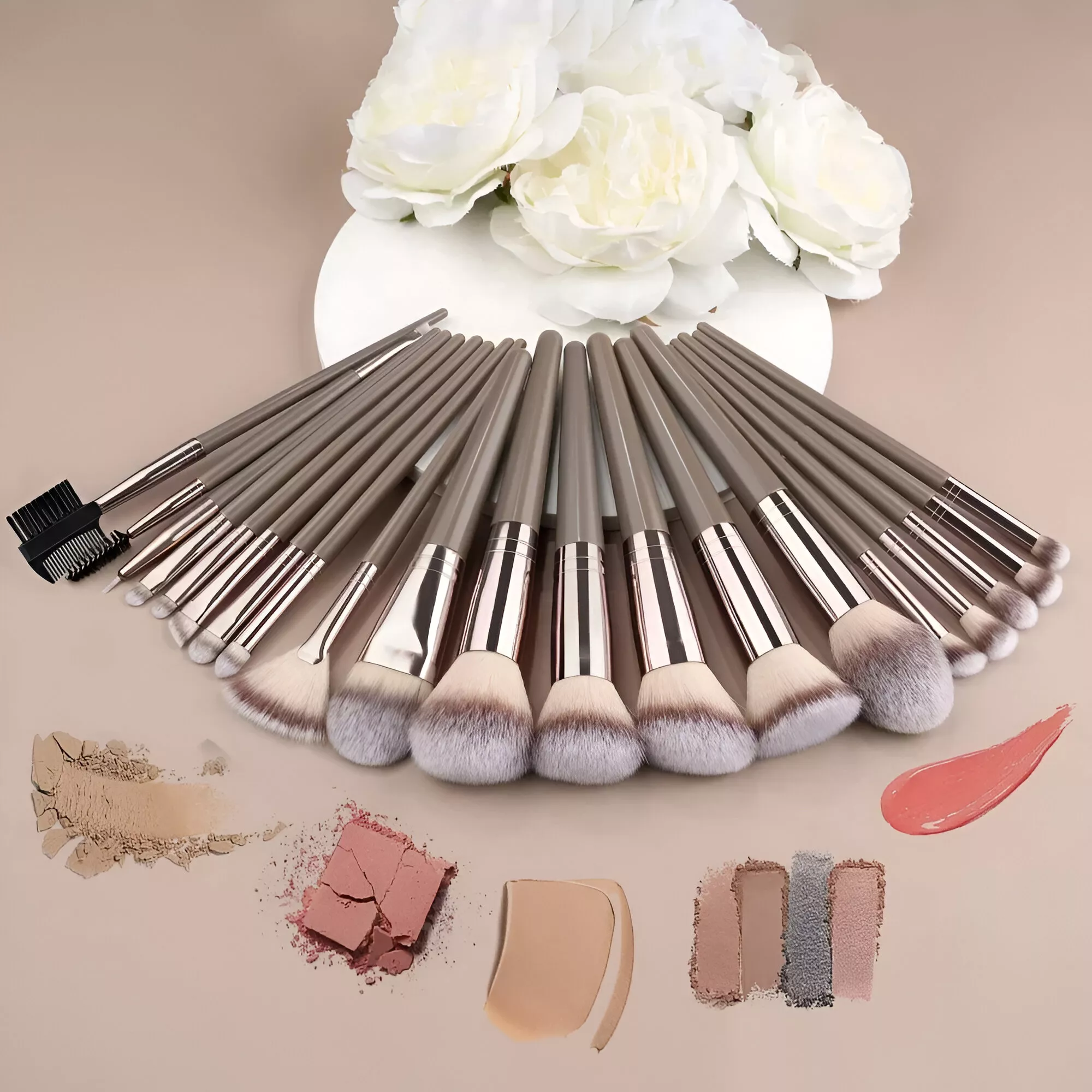 Essential Makeup Brushes Set - Image 3