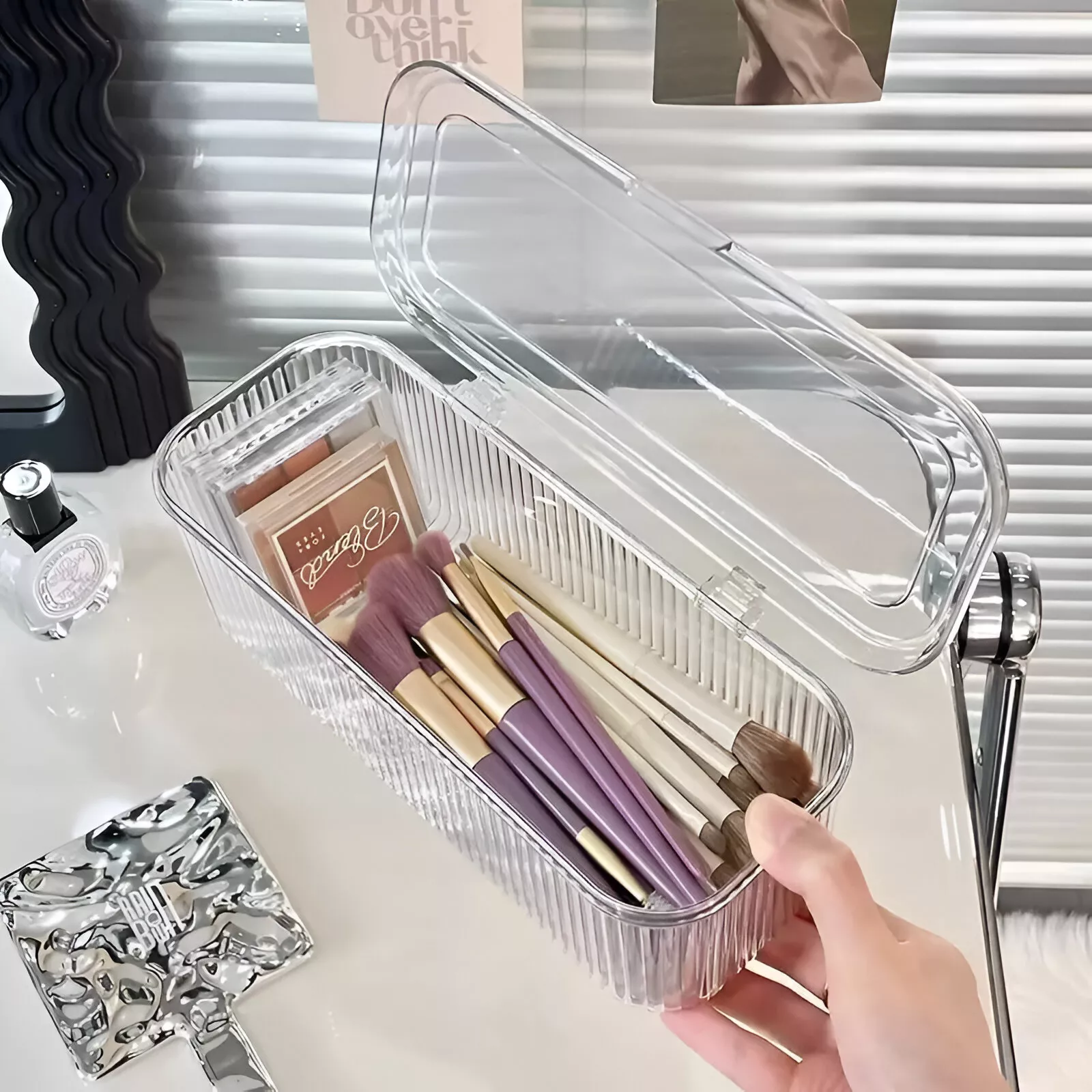 Clear Plastic Makeup Sponge Holder Case with Lid - Image 5