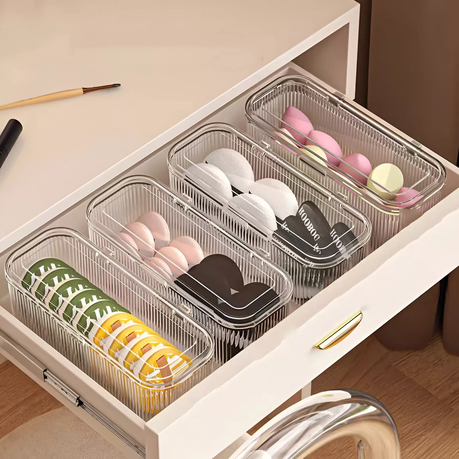 Clear Plastic Makeup Sponge Holder Case with Lid - Image 2