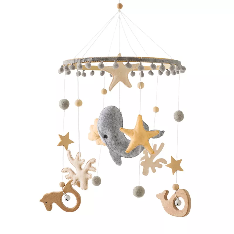 Wooden Baby Crib Mobile with Musical Whale Pendants for 0-12 Months